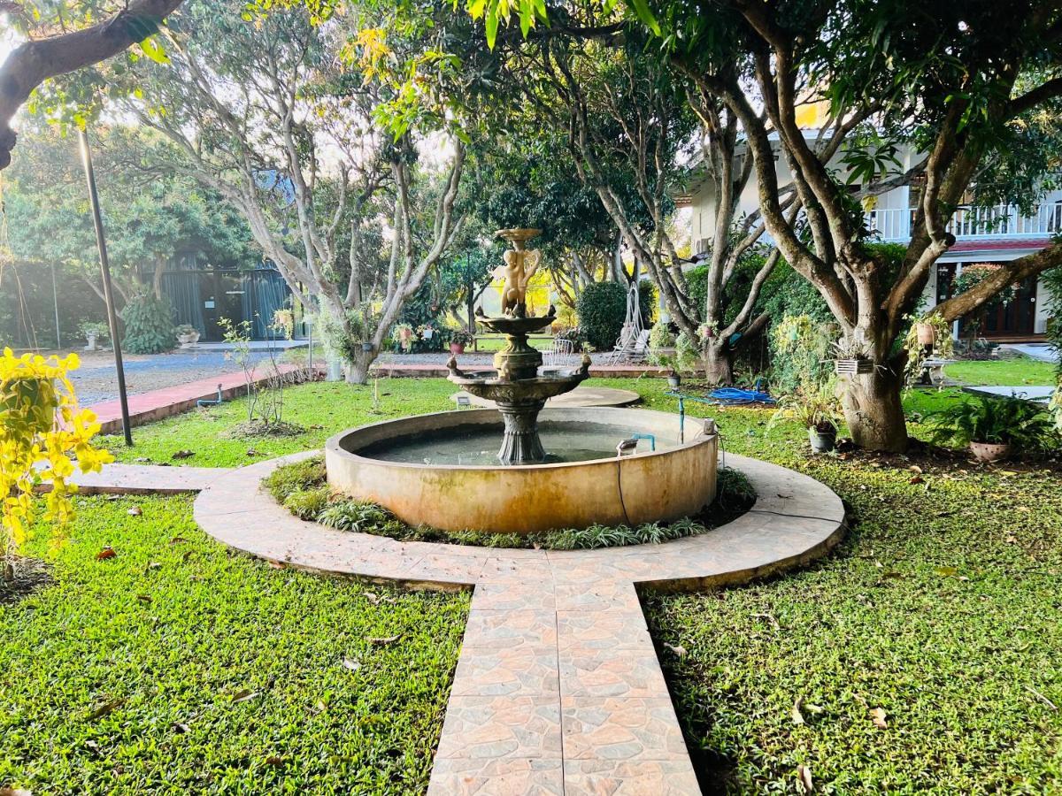 Jardin De Mangue Pakchong Hotel Eksteriør billede
